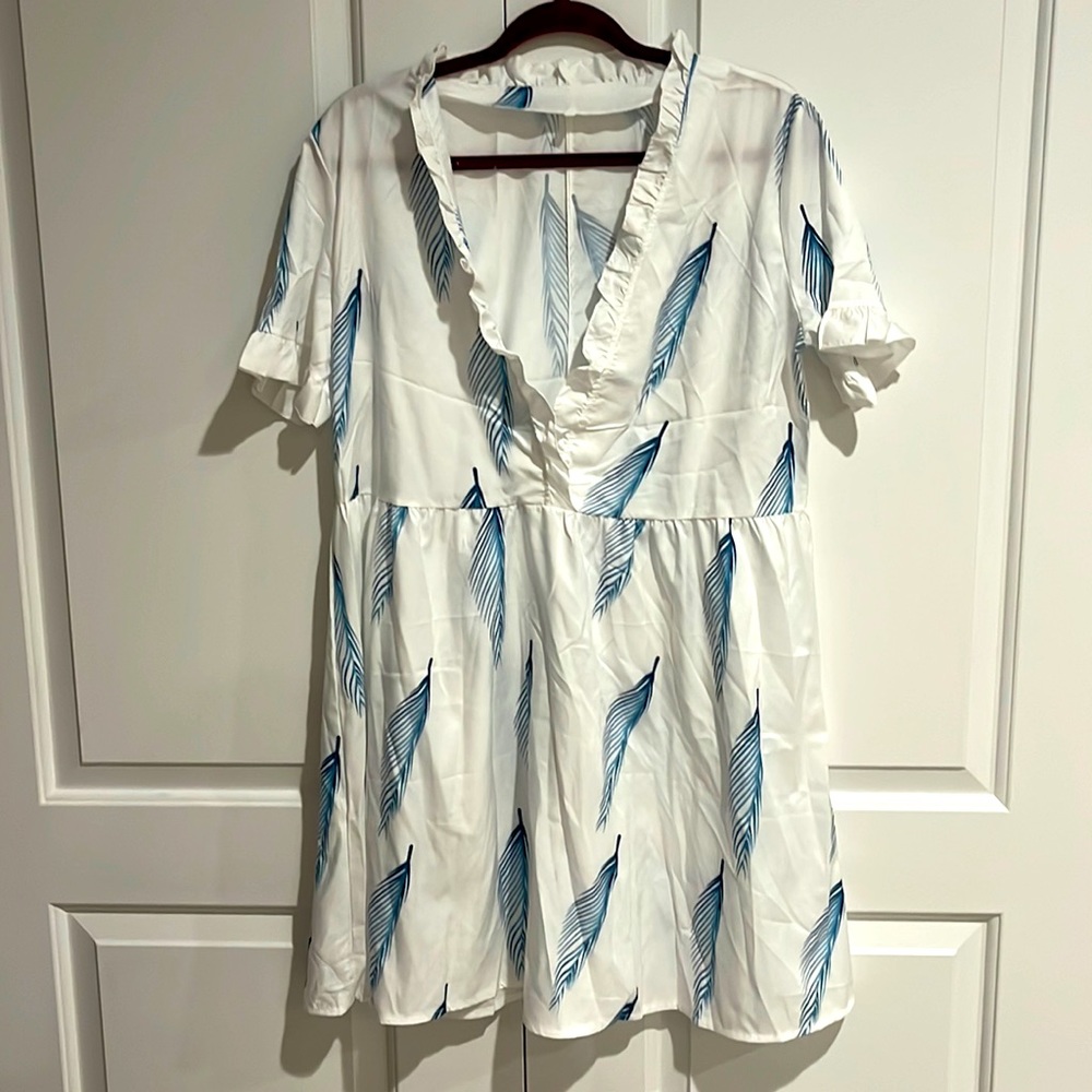 Short sleeve light weight dress.